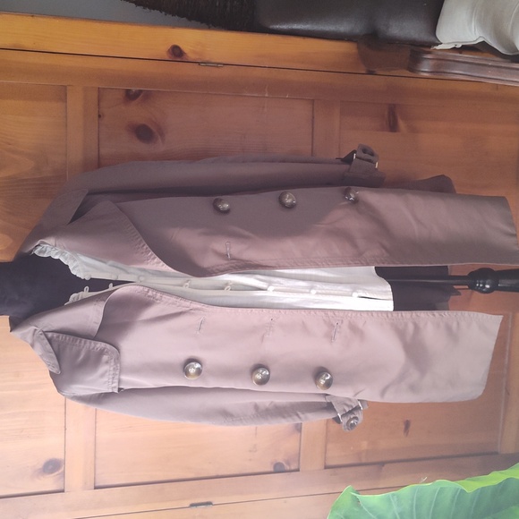 Zara basic trench coat size extra large why is nobody buying it it's so on trend - Picture 3 of 5